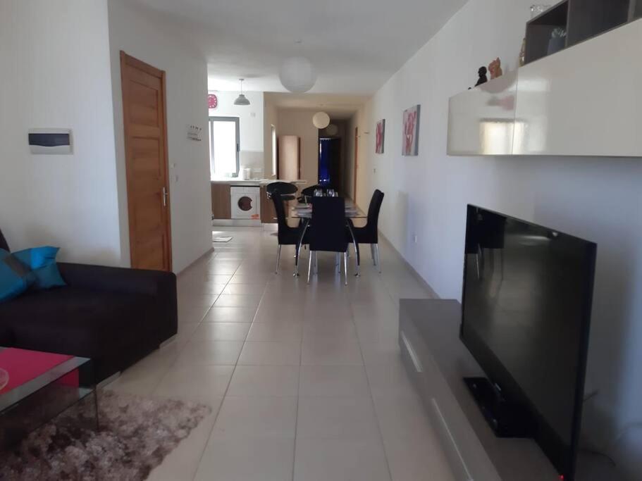 Lovely Two Bedroom Apartment San Pawl il-Baħar Extérieur photo